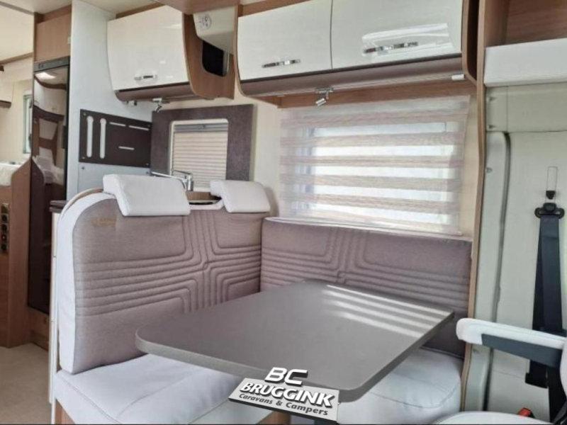 B&uuml;rstner Lyseo Harmony Line 690 G EX-ALQUILER 0 KM!! foto: 6