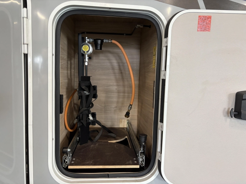 Knaus Van TI Plus 650 MEG MAN automaat - luchtv.  foto: 16