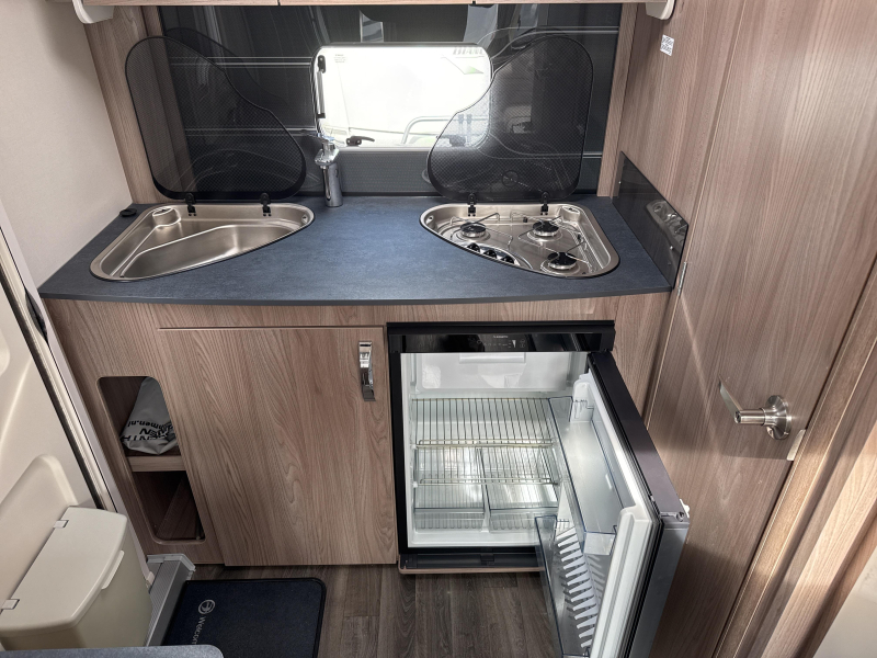 Sprite Mondial 370 EK Thule cassette awning photo: 5