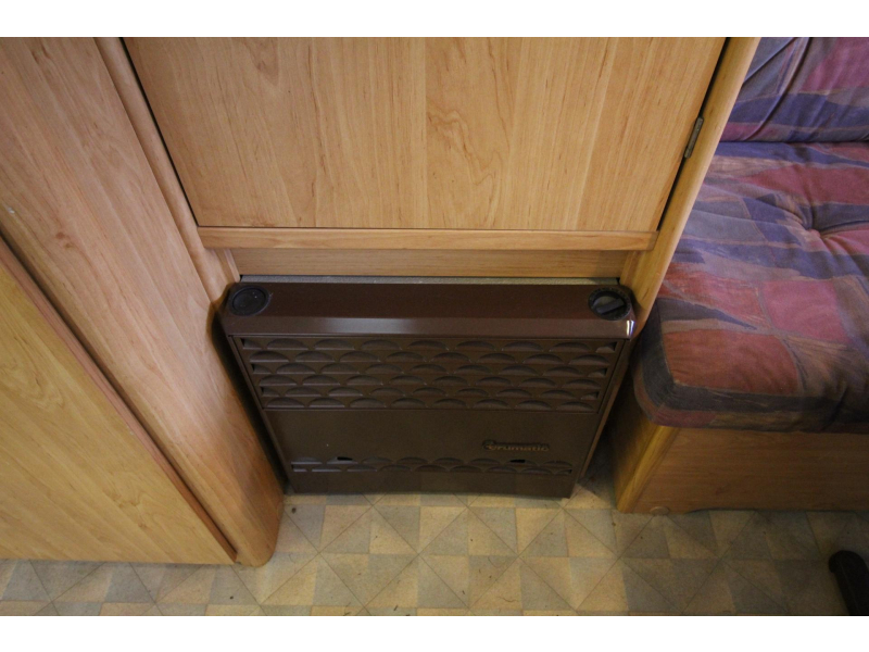 Knaus Sudwind 395 H Voortent  foto: 12