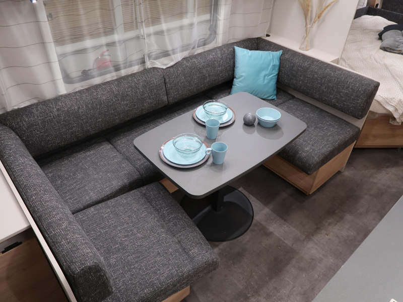 Dethleffs Camper 560 FMK STAPELBED EN RONDZIT!  foto: 4