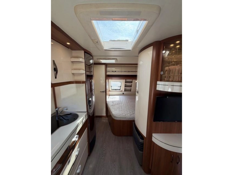 Hobby Excellent 495 UFE Incl. Mover Luifel  foto: 16