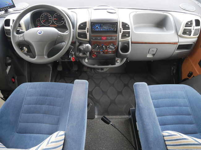 Hymer B654, Autocaravana Integral, Cama Francesa, Cama Abatible!! foto: 3