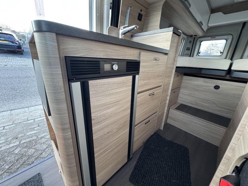 Knaus Boxstar 600 LIFE single beds & many options photo: 12