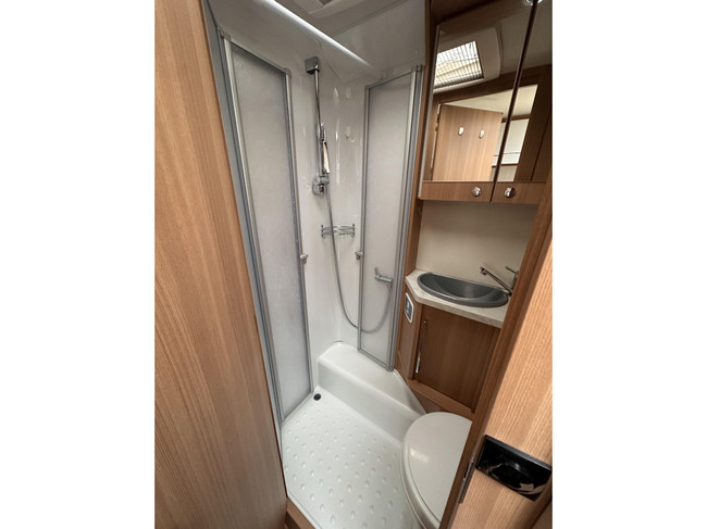 LMC Breezer V 646 automaat foto: 12