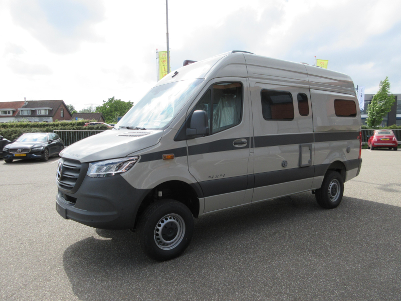 Hymer Grand Canyon S 600 4X4 AUTOMAAT 190 PK  foto: 7