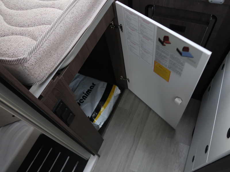 Benimar Cocoon 463 ADVANTAGE 11.680, AUTOMATIC photo: 12