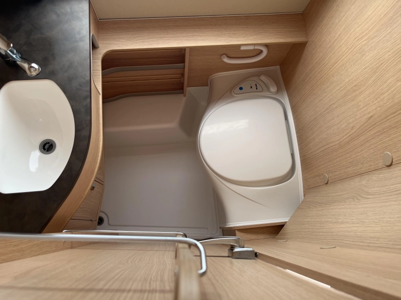 Eriba Touring Triton 430 60 Edition Luifel/mover  foto: 6