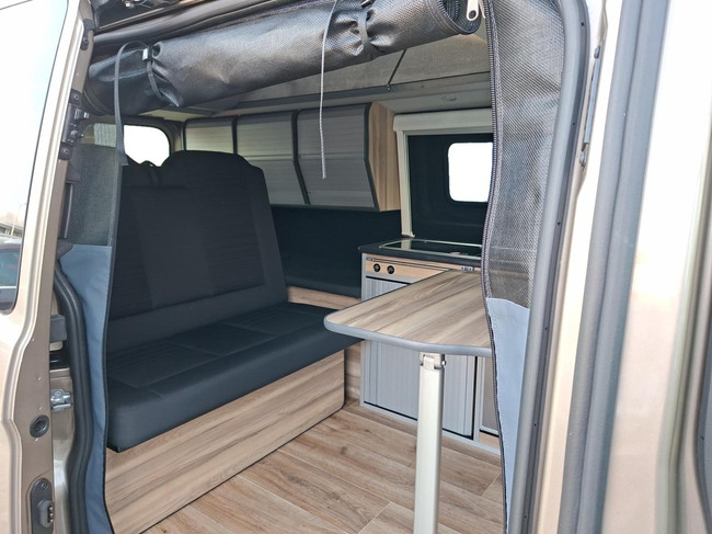 Ford Transit Custom Camper 2.0 TDCI L2H1 Limited | Distributie is vervangen | Camper met 2 slaapplaatsen | Keuken met gootsteen- koelkast- gasfornuis | Zonnescherm | Trekhaak foto: 19