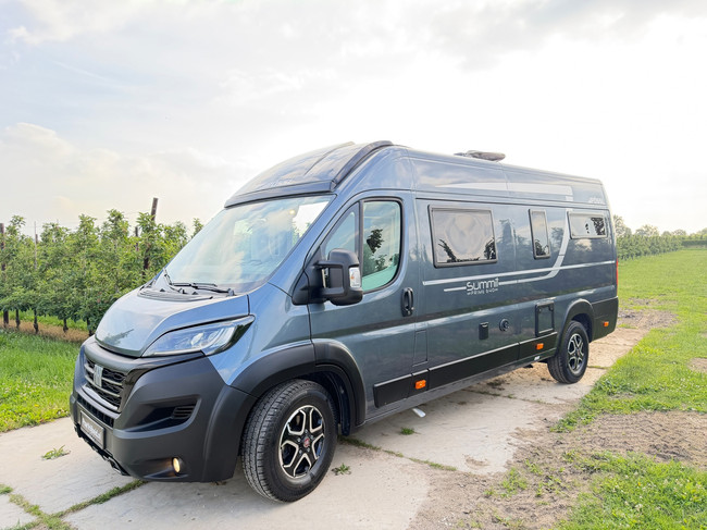 Pössl Summit Prime 640 Automaat / Skyroof / Trekhaak / Schotel TV / Grote NAVI foto: 2
