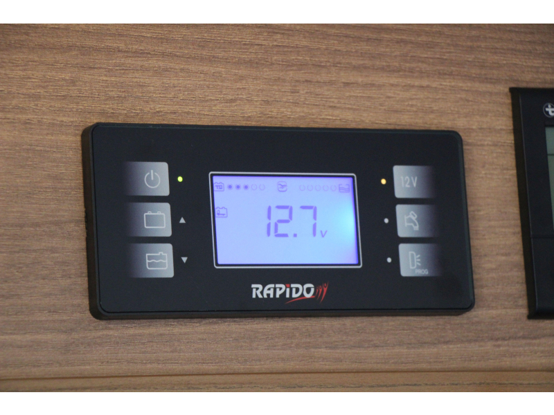 Rapido M96 Queensbed + Hefbed  foto: 50