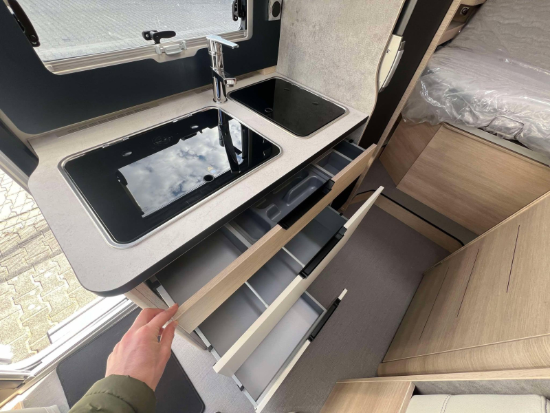 Rapido C50 L=6,59m + Cama Queen foto: 10