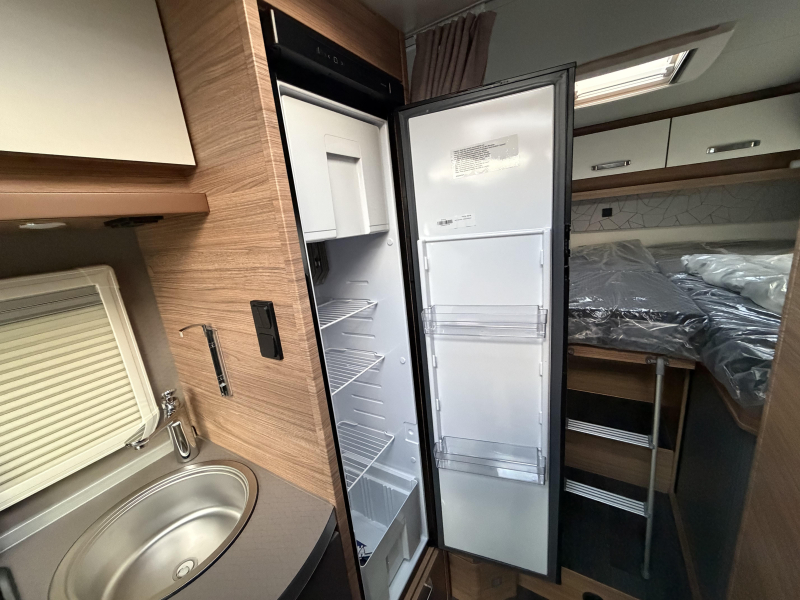 Weinsberg CaraCompact MB 640 MEG 170pk autom|Winterpakket  foto: 13