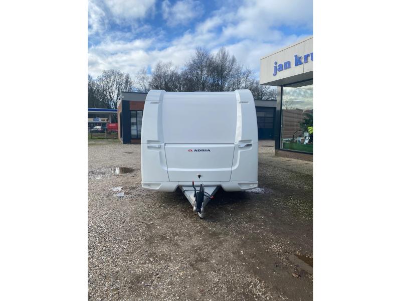 Adria Alpina 663 PT 3 stapelbed 