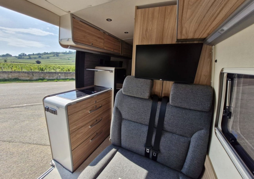 Mercedes  HYMER CAMPER GRAND CANYON S foto: 3