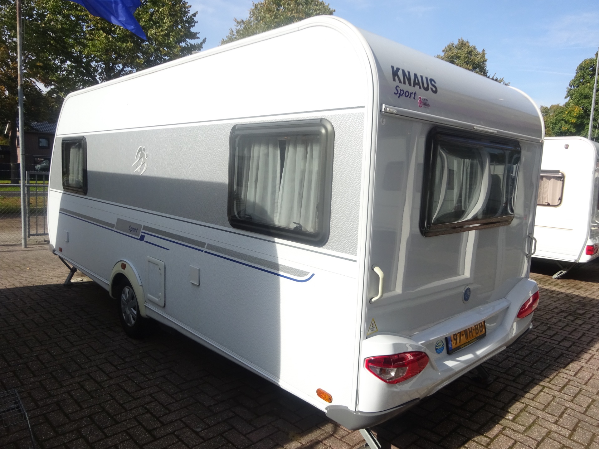 Knaus Sport 500 Enkele Bedden+Rondzit+Mover
