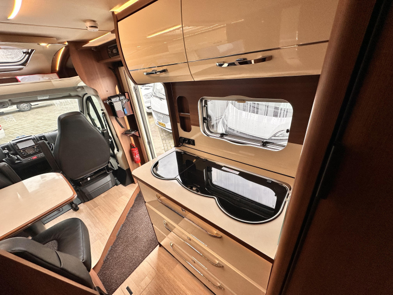 LMC Passion T 663 G 2000€ gratis extra opties  foto: 8