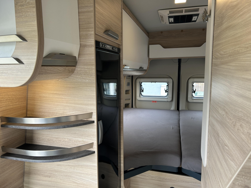 Knaus Boxstar Freeway 630 ME buscamper Automaat 160 PK  foto: 16