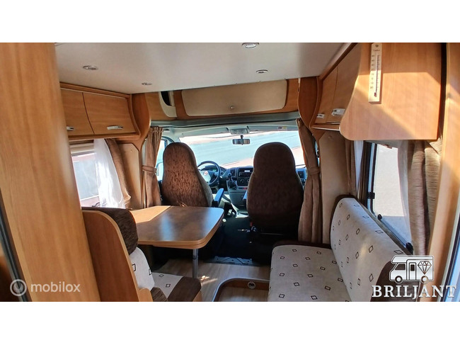 Chausson FLASH 16 ... 2011 cama transversal/cama abatible foto: 10