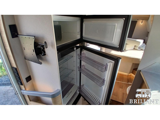 Dethleffs PULSE T 7051 DBM/EB .. autom&aacute;tico/cama queen+cama abatible foto: 13