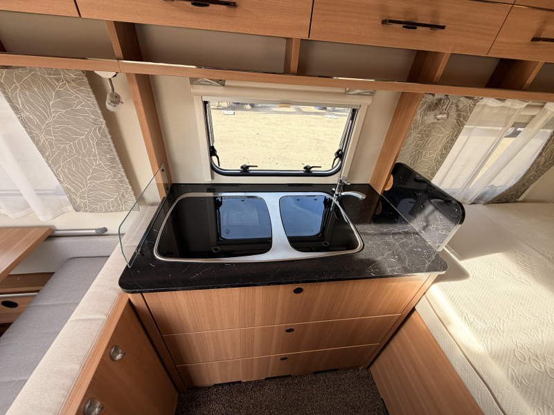 LMC Style 410 D Mover+Markise+Fahrrad+Vorzelt Foto: 9