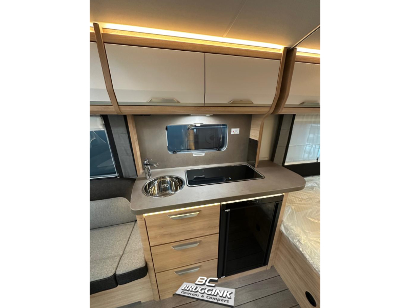 Knaus Sudwind Black Selection 450 FU LIT FRAN&Ccedil;AIS 1700 KG photo : 4