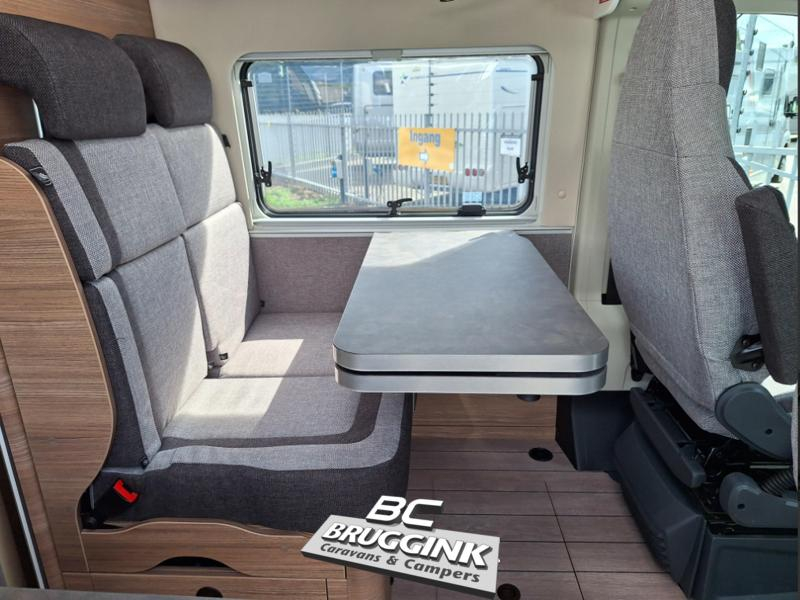 Knaus Boxlife 630 ME ENKELBED AUTOMAAT 11000KM  foto: 2