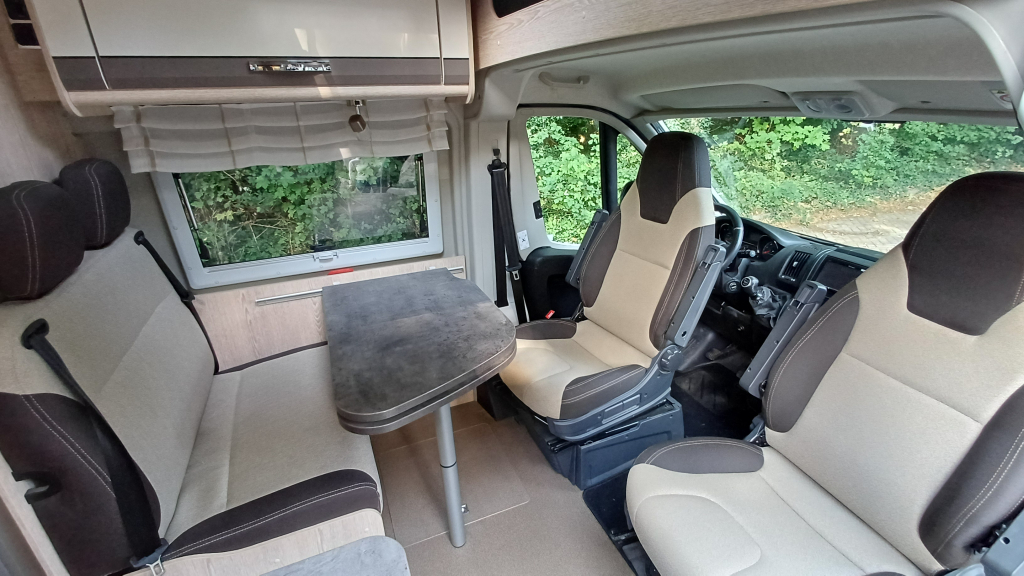 Pössl Summit 600 Plus photo: 2