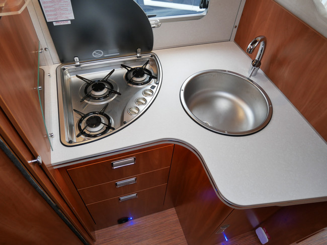 Laika Ecovip 409 Lengtebedden, Hefbed, Luxe Half Integraal XXL Garage!! foto: 12
