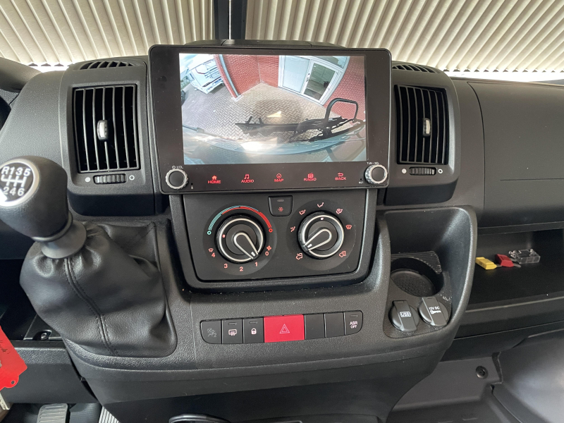 LMC Innovan 600 4 Pers Toit relevable photo: 10
