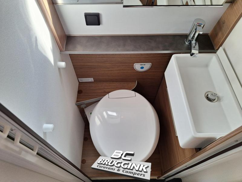 Knaus Boxlife 630 ME ENKELBED AUTOMAAT 11000KM  foto: 7