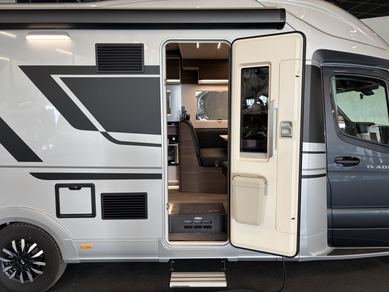 Adria Matrix Supreme MB 670 SL automaat / trekhaak  foto: 6