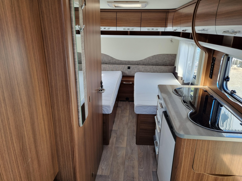 Eriba Exciting 471 Enkele bedden - Mover  foto: 3
