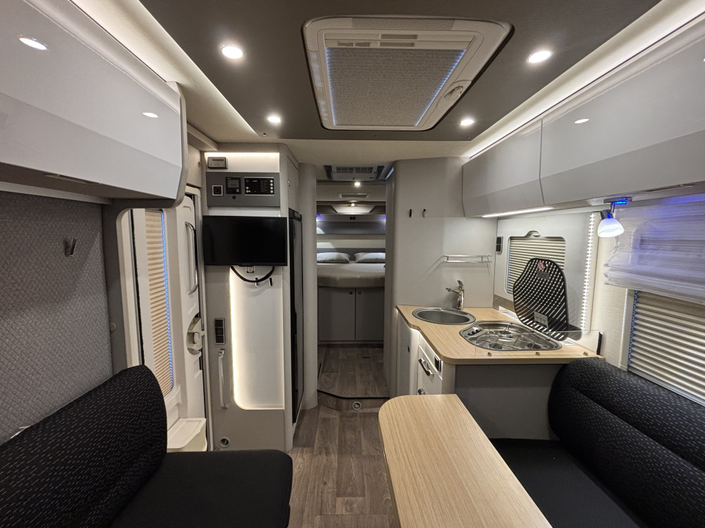 HYMER 2022 Face tot Face Queensbed 150pk handgeschakeld T695 S foto: 11