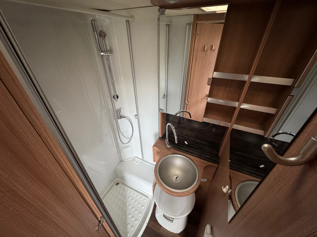 Knaus R16 Knaus Sky TI Silver Selection 700 MEG Airco AUT 31dkm foto: 12