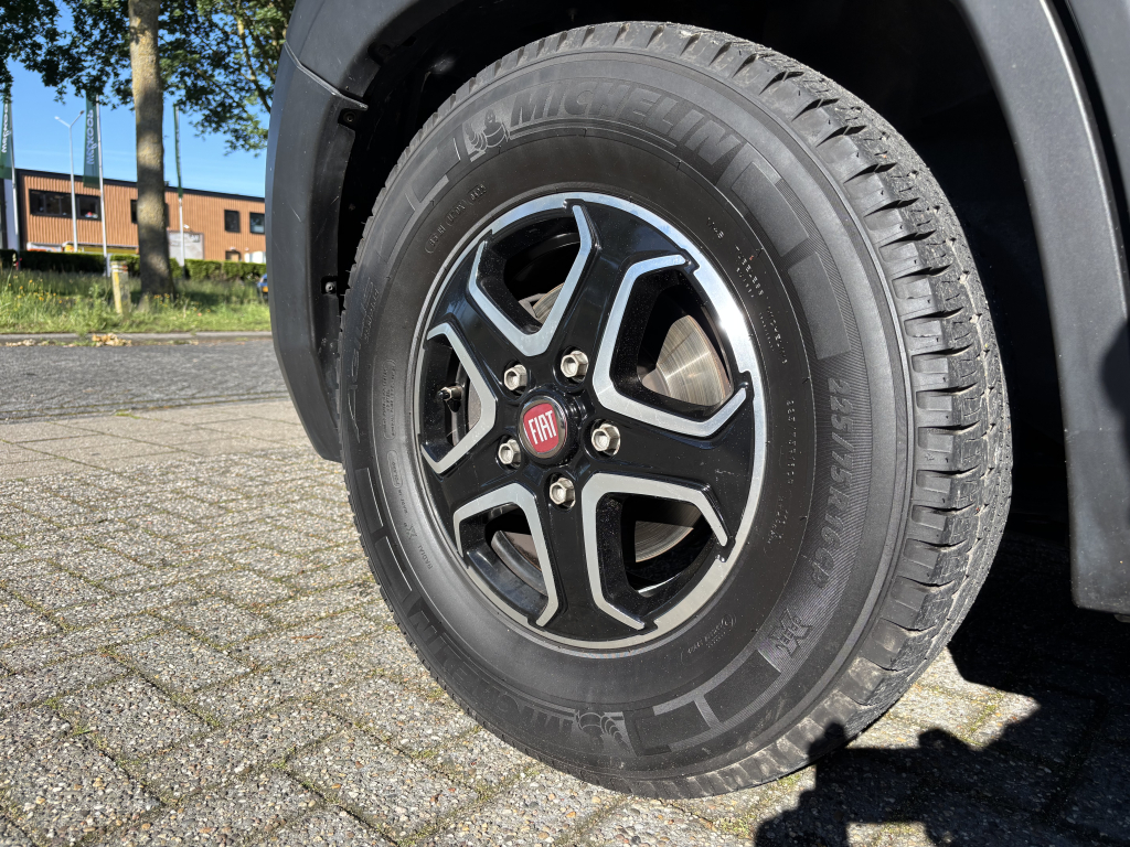 P&ouml;ssl Summit Prime 640 LITS JUMEAUX AUTOMATIQUE FIAT8 photo : 19