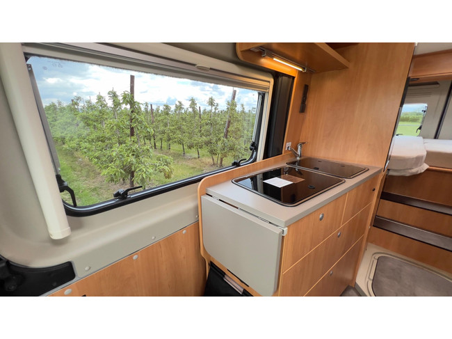 Pössl Roadcruiser 2025 Automaat / Nieuwstaat / Buscamper foto: 12