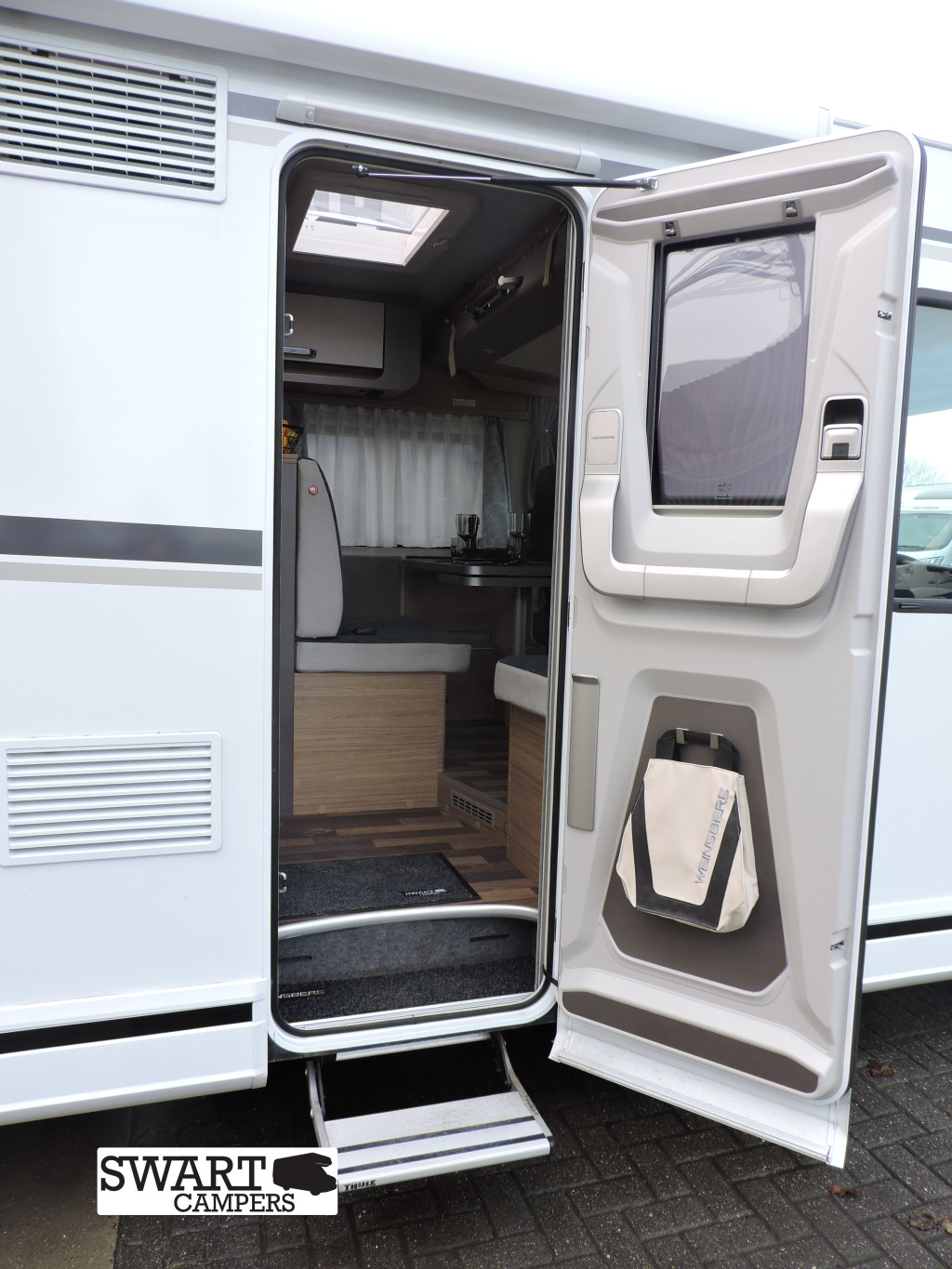 Weinsberg CaraCore 700 MEG, Automatic Single beds Pull-down bed 4 people photo: 22