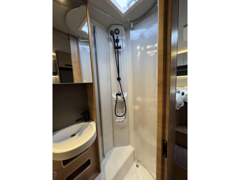 Knaus L!ve Wave 700 MEG  foto: 17