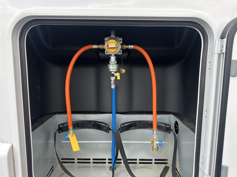Rapido 866 F Lithium Dachklimaanlage Anh&auml;ngerkupplung Foto: 5