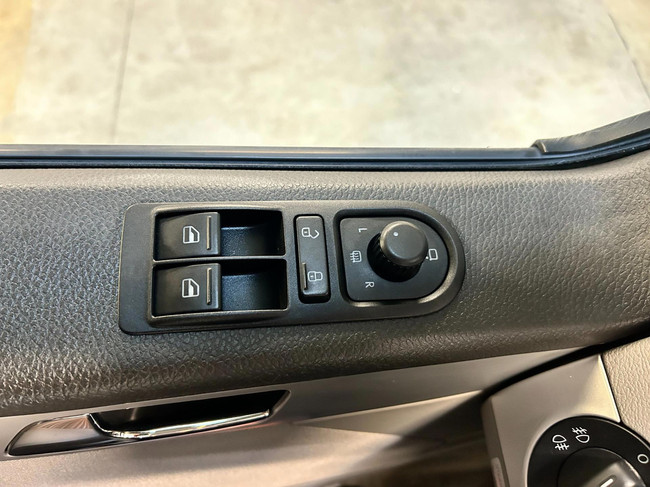 Volkswagen CALIFORNIA VW T5 GP 2.0 TDI 140PK DSG Automaat foto: 7