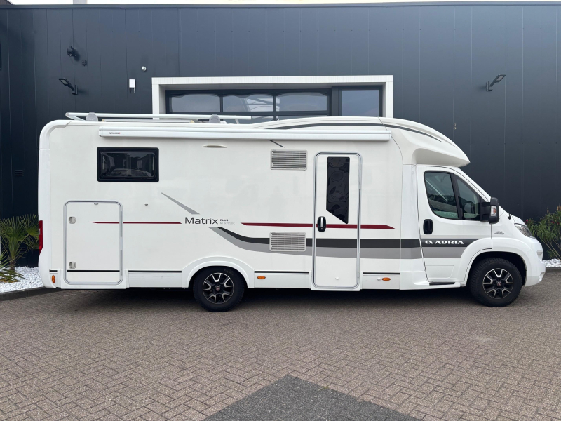 Adria Matrix M 670 SBC vol opties, queensbed  foto: 22