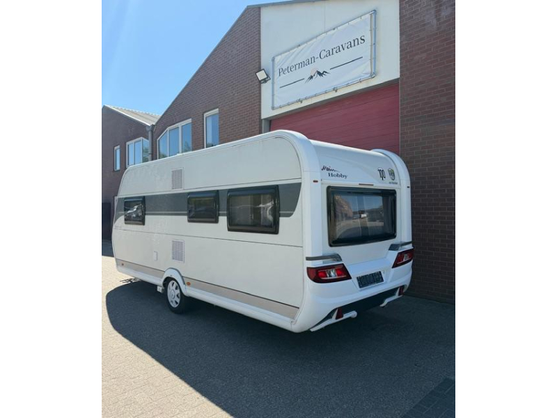 Hobby De Luxe 540 UL Incl. Mover en Voortent  foto: 4