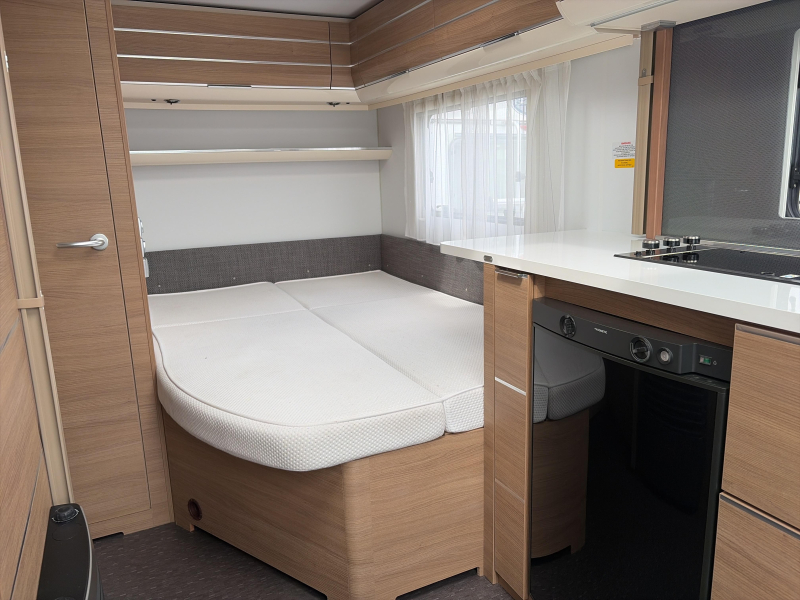 Adria Adora 472 UP Mover/Reservewiel  foto: 2