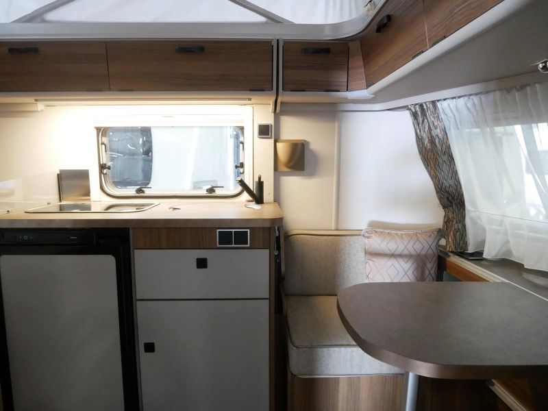 Eriba Touring 310 Gratis mover en luifel  foto: 3