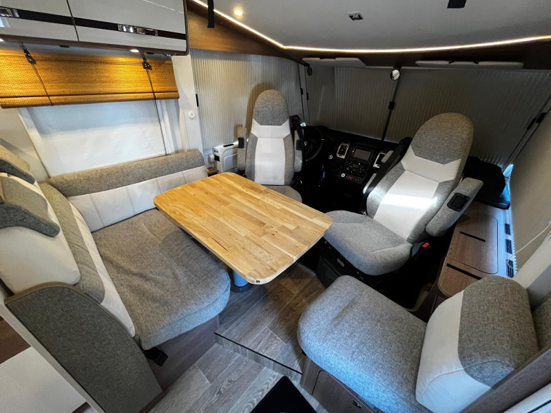 Dethleffs Trend 6757 Camper, Integrated 4 pers photo: 4