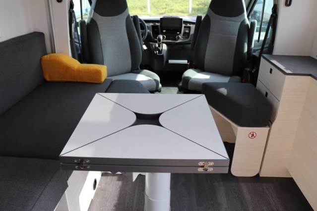 Nagenoeg nieuwe Exclusieve Line 660 Chausson AUTOMAAT dubbele toegangsdeur Artic pack (70  foto: 28