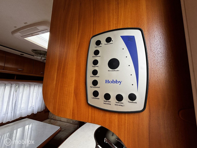 Hobby 500 KMFE STAPELBED treinzit vastbed voortent foto: 14