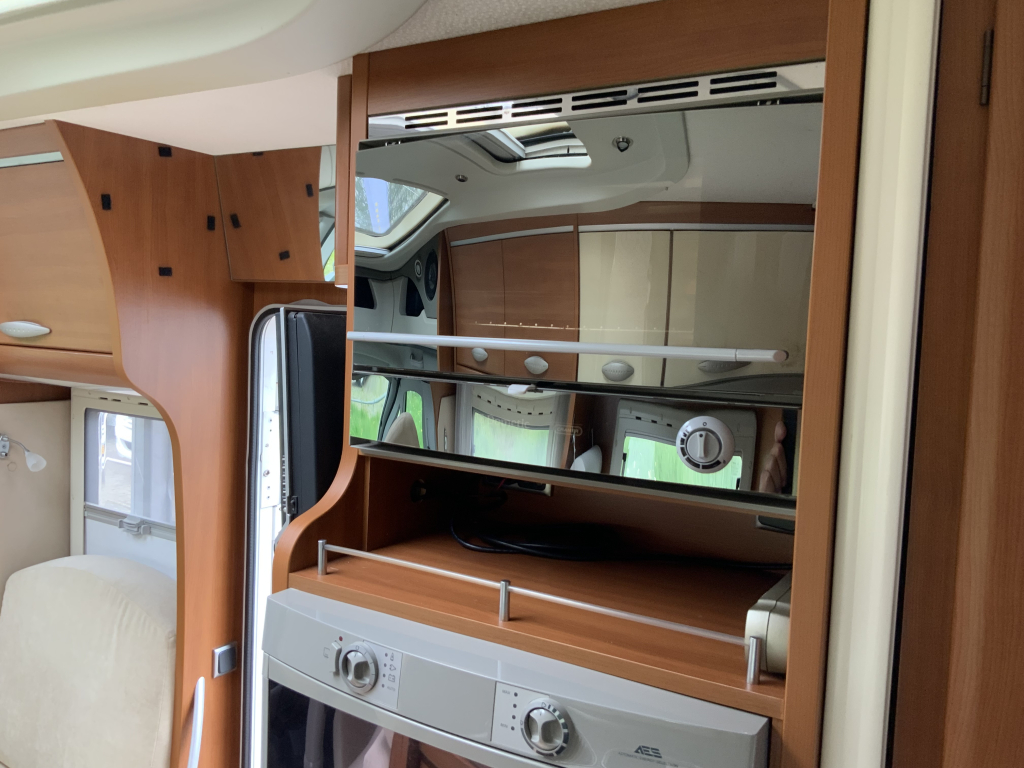 Chausson Allegro 96 – enkele bedden laag, wc en doucheruimte achter, zeer nette camper bj. 2009 Camper centrum On The Road  foto: 14