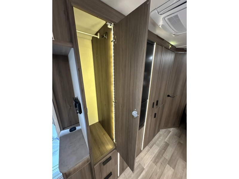 Kabe Royal 600 D XL Modelo 2026 - KingSize foto: 10